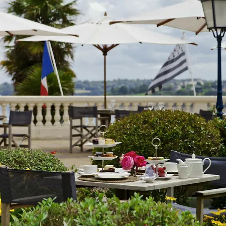 Hotel Barriere Le Grand 5*